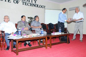 SEMINAR 2011 009